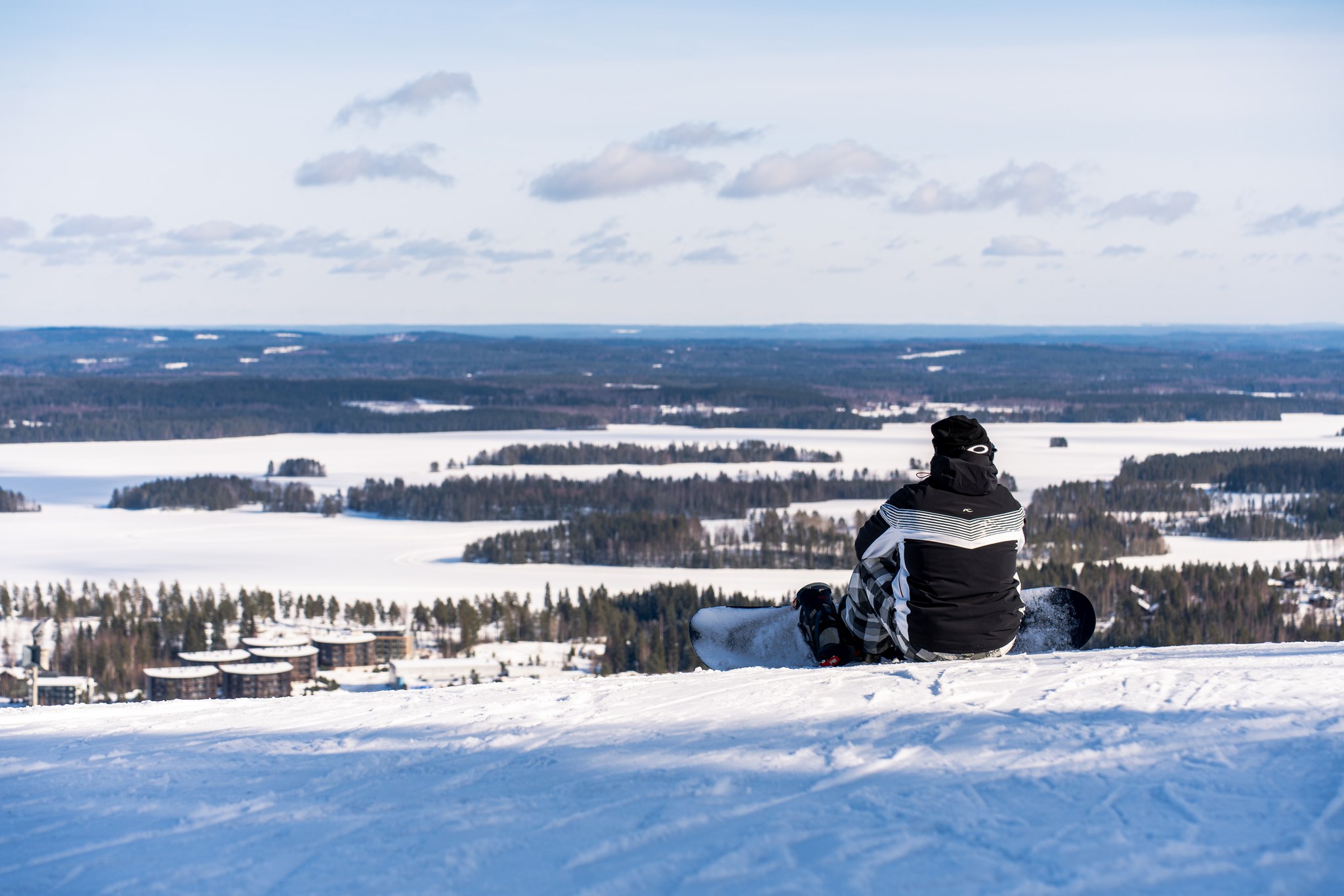 Lumilautailija Tahkolla